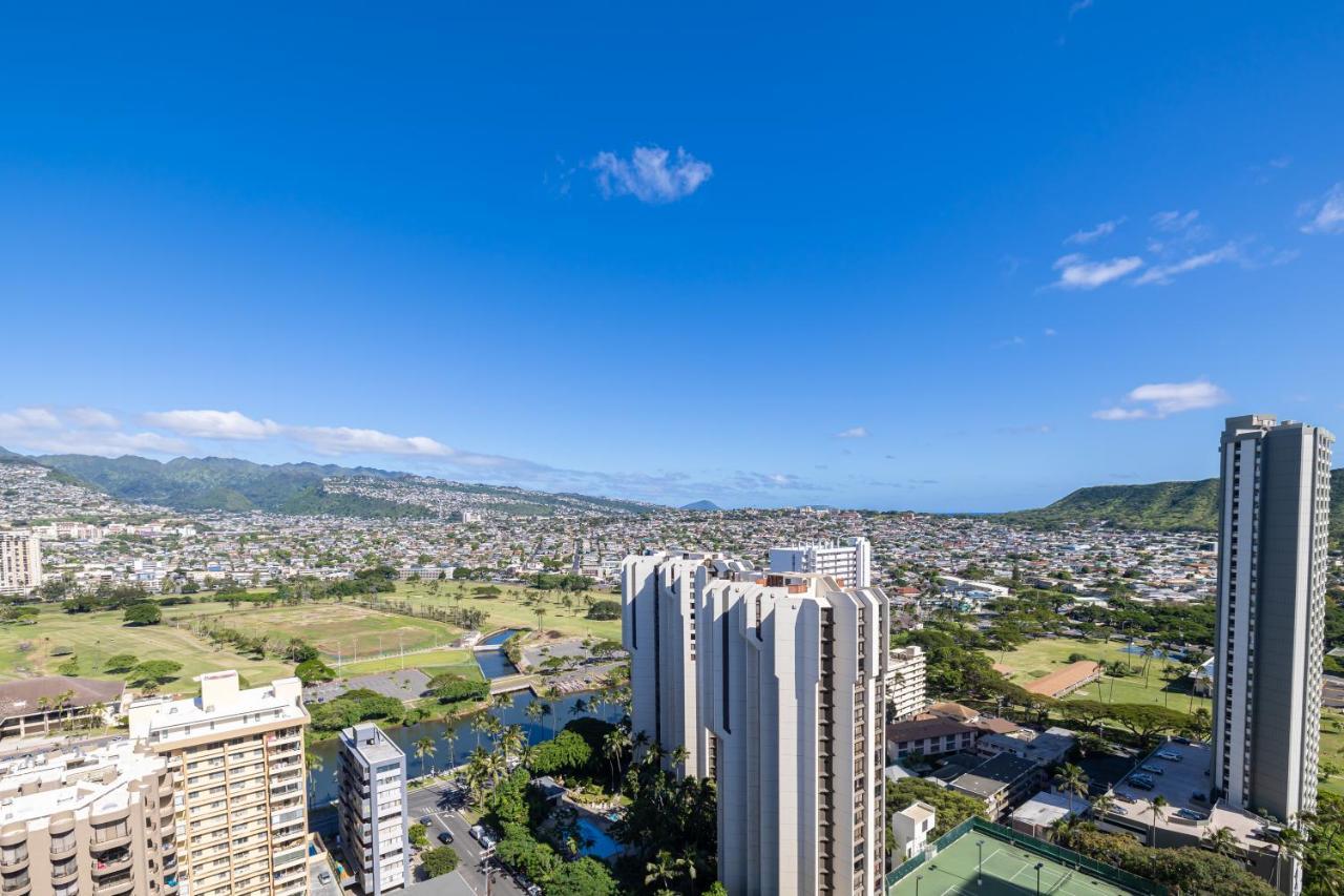 Waikiki Escapade Mountain Views Condo, Steps To Beach With Parking Perk هونولولو المظهر الخارجي الصورة