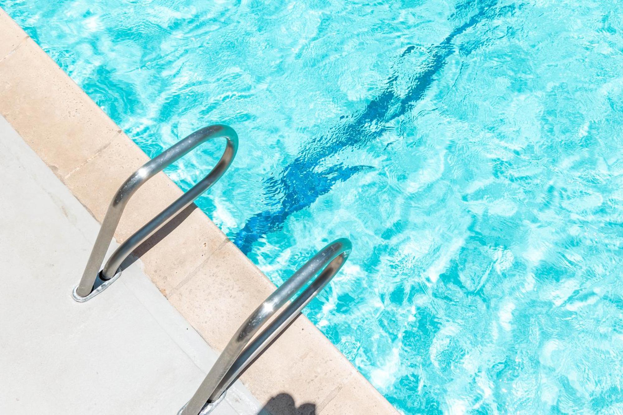 Waikiki Escapade Mountain Views Condo, Steps To Beach With Parking Perk هونولولو المظهر الخارجي الصورة
